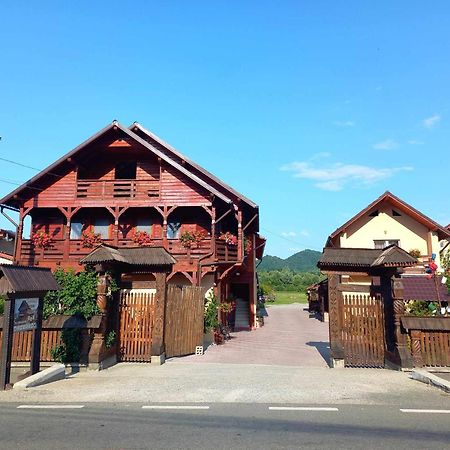 Pension Ioana Lavita Vadu Izei Exterior photo