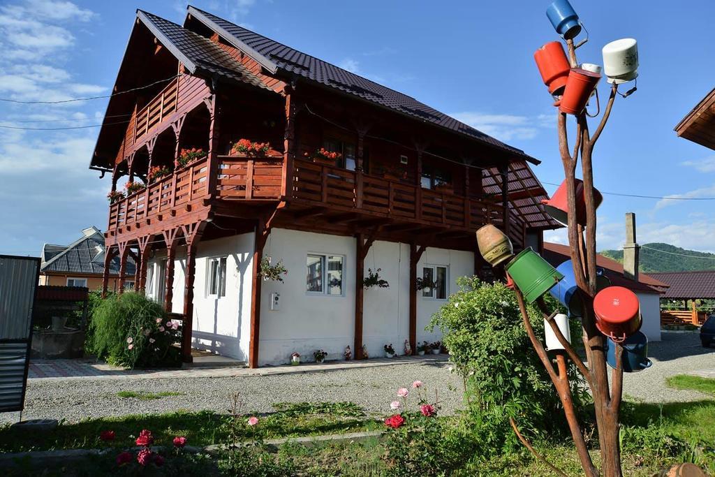 Pension Ioana Lavita Vadu Izei Exterior photo